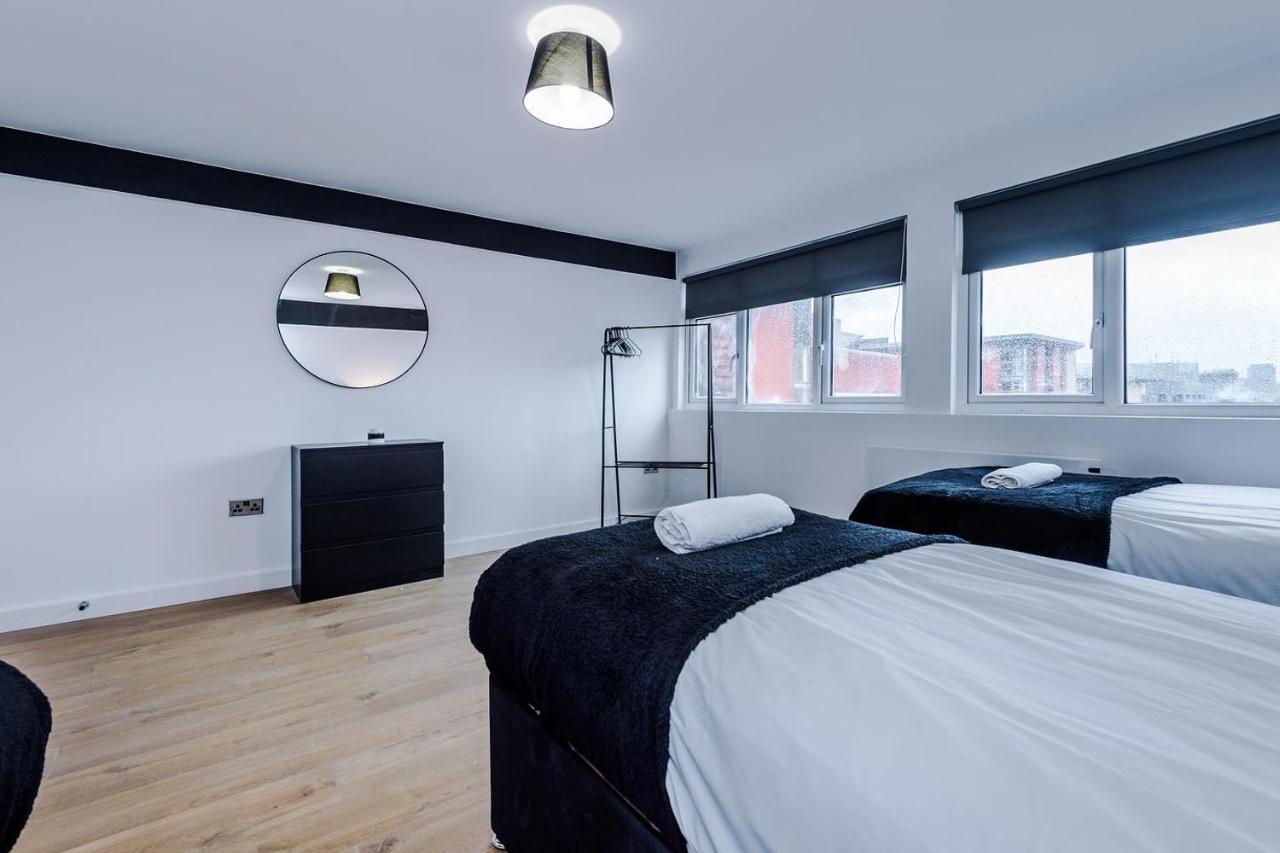 A-k Apartments- Vibrant Centre Sleeping 5 Guests Liverpool